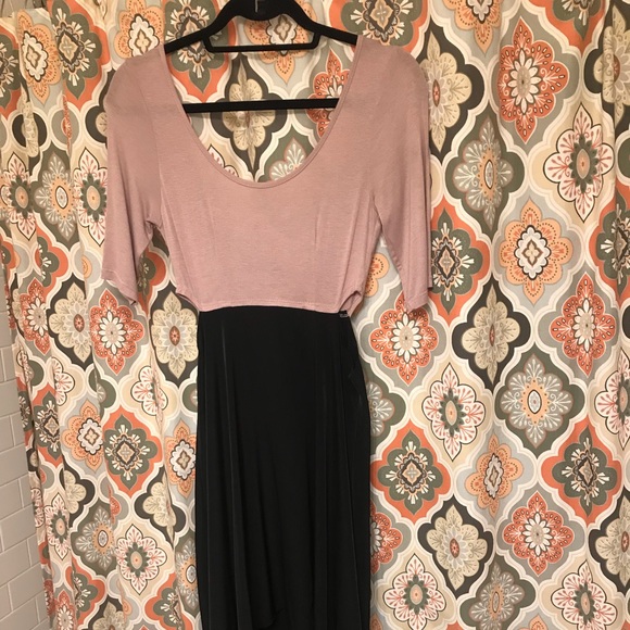Dress - Picture 1 of 3